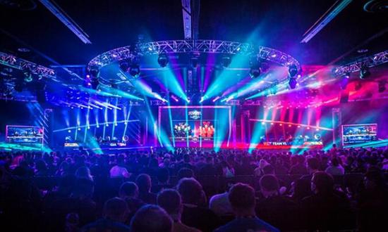 领先者与追 领先者与追